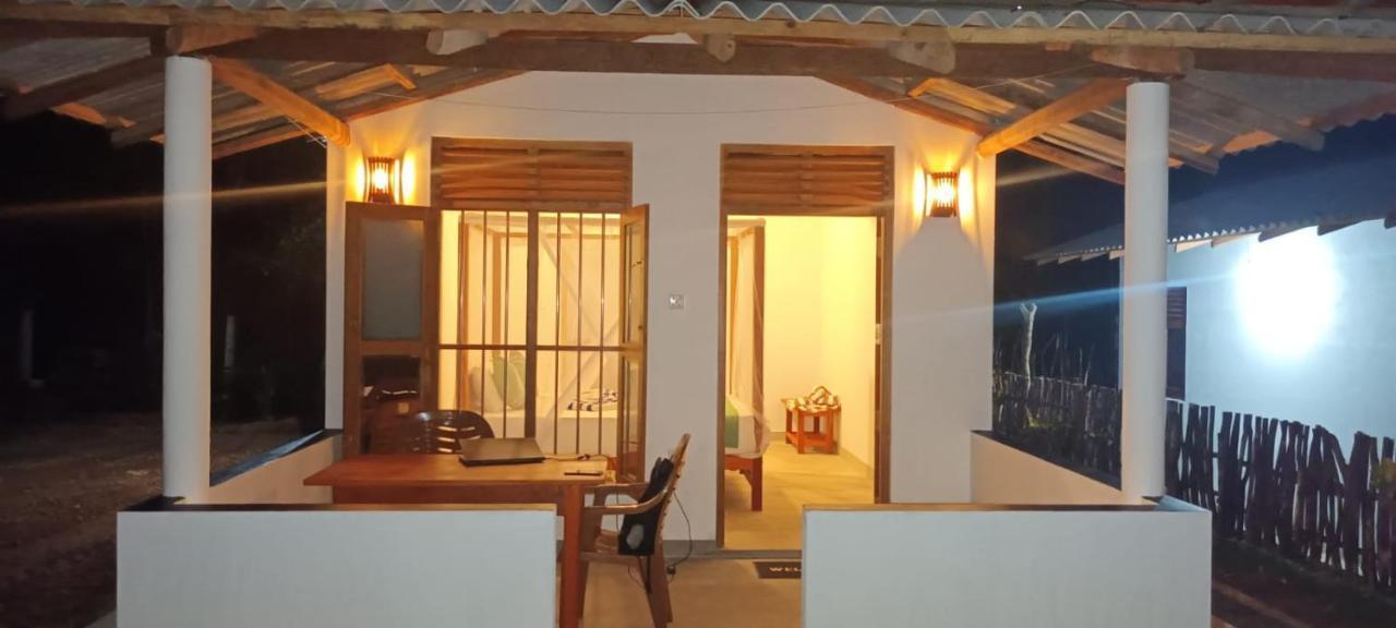 Hriketiya White Villa Dikwella Ngoại thất bức ảnh